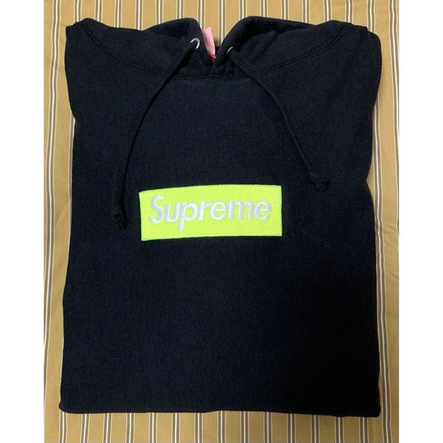 Supreme(シュプリーム)のMicro 様専用　シュプリーム  ボックスロゴ　スウェット  パーカー　M メンズのトップス(パーカー)の商品写真