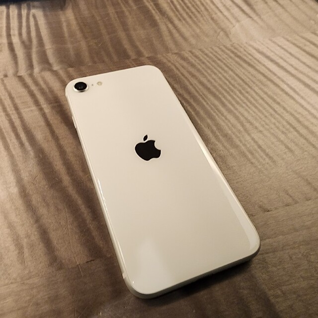 【美品】Apple iPhone SE (第2世代) 128GB ホワイト