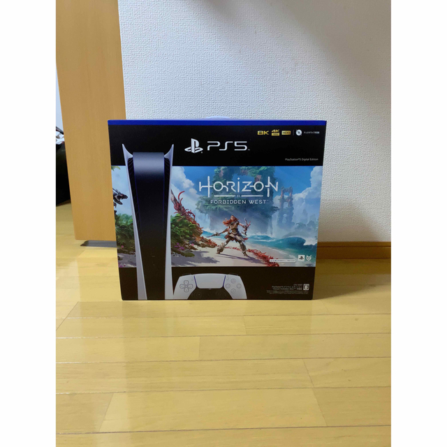 PlayStation 5 “Horizon Forbidden West” 同