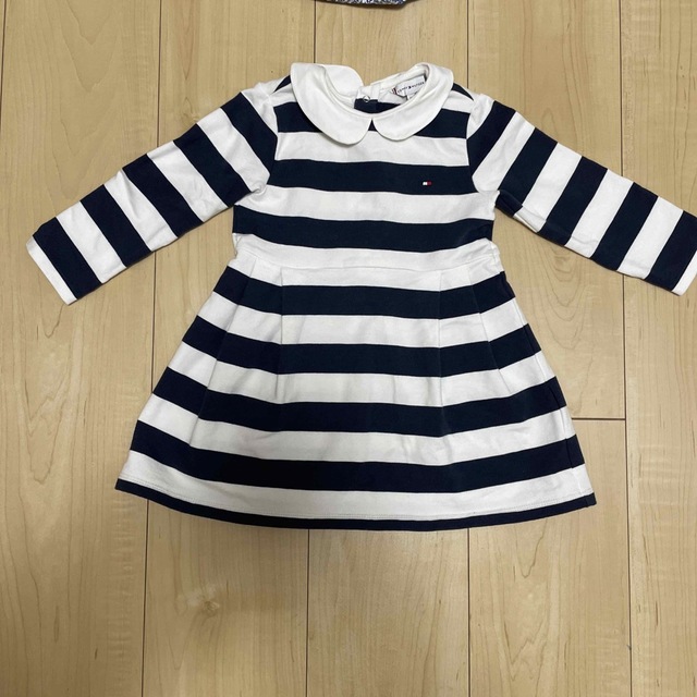 TOMMY HILFIGER(トミーヒルフィガー)のトミーフィルフィガー　ワンピース　80 キッズ/ベビー/マタニティのベビー服(~85cm)(ワンピース)の商品写真