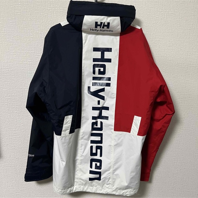 HELLY HANSEN(ヘリーハンセン)のヘリーハンセン　ナイロンジャケット　Mサイズ メンズのジャケット/アウター(ナイロンジャケット)の商品写真