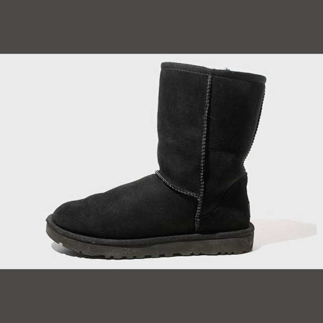 UGG  W CLASSIC SHORT II 24センチ