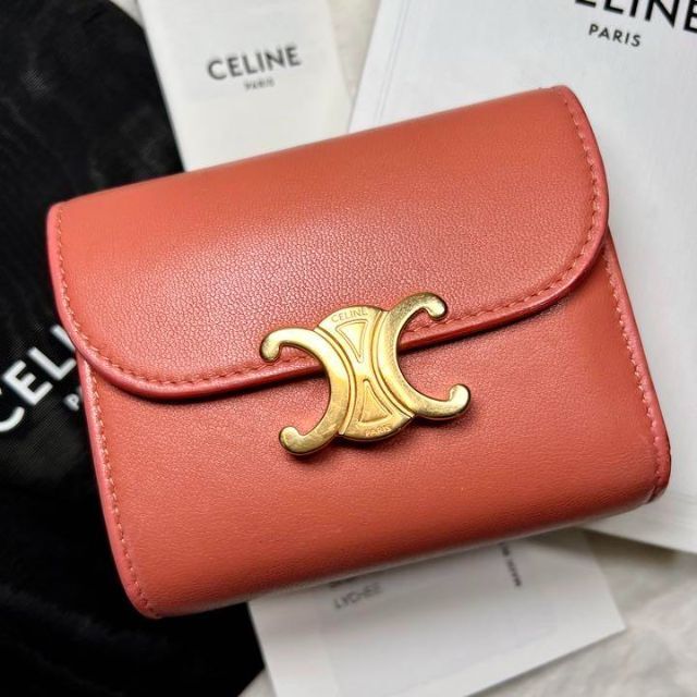 【希少 鑑定済み✨】CELINE  トリオンフ 折り財布  赤 カーマイン