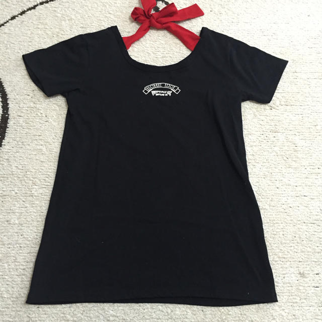 HELLCATPUNKS(ヘルキャットパンクス)のリボン付きTシャツ レディースのトップス(Tシャツ(半袖/袖なし))の商品写真