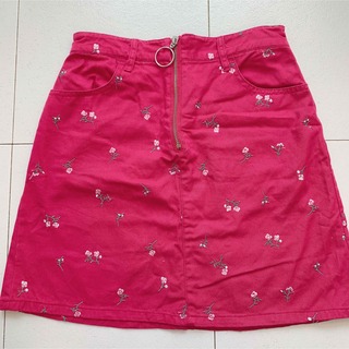 ハニーズ(HONEYS)のHoneys 刺繍 タイトスカート 台形スカート 濃ピンク(ミニスカート)