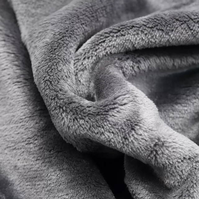 UGG(アグ)の【新品】UGG アグ ダッフィールド スロー Ⅱ ブラックベアーヘザー インテリア/住まい/日用品の寝具(毛布)の商品写真