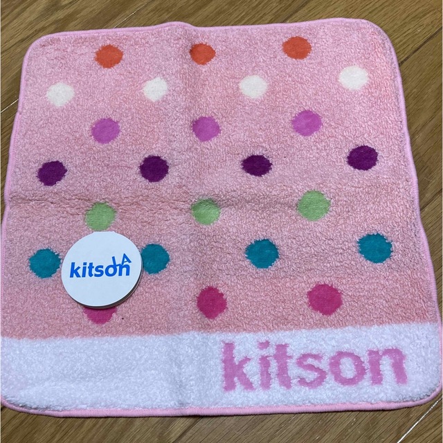 KITSON(キットソン)のkitson キットソン　カラフルタオルハンカチ　ピンク レディースのファッション小物(ハンカチ)の商品写真