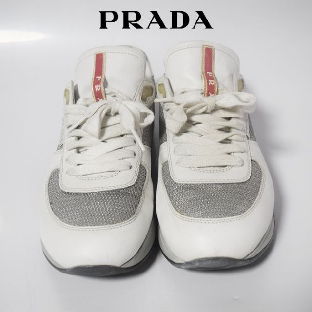 PRADA ロゴスニーカー　ホワイト　白