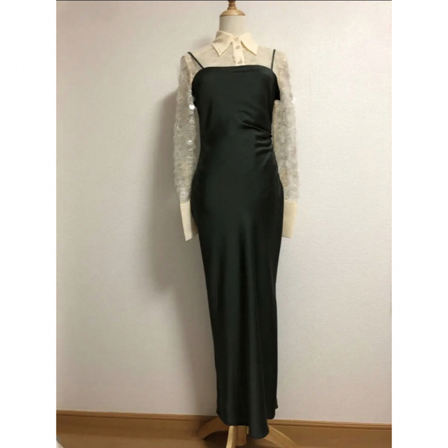 ZARA(ザラ)の新品　ZARA 総スパンコール　ジャカード織レース　シャツ　タグ付 レディースのトップス(シャツ/ブラウス(長袖/七分))の商品写真