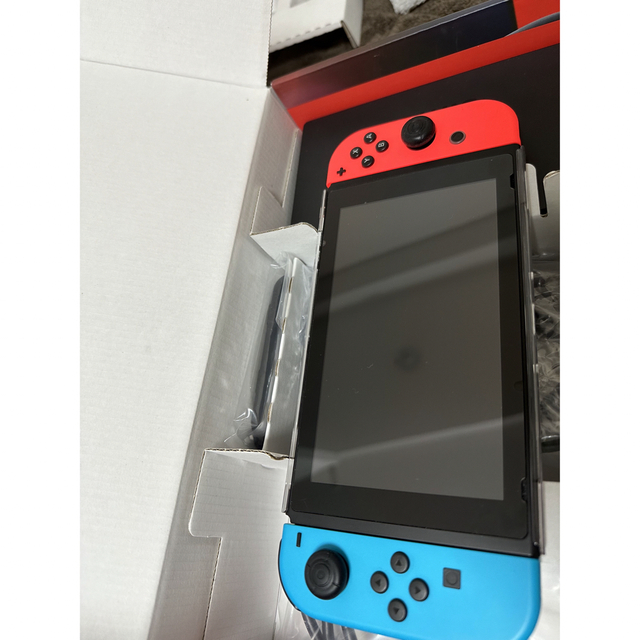 Nintendo Switch(ニンテンドースイッチ)の任天堂　Switch スイッチ　Nintendo エンタメ/ホビーのゲームソフト/ゲーム機本体(家庭用ゲーム機本体)の商品写真