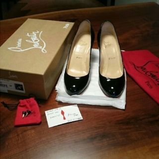 クリスチャンルブタン(Christian Louboutin)のルブタン パテント ブラック パンプス(ハイヒール/パンプス)