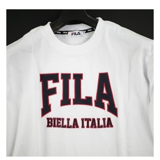 FILA(フィラ)のFILAビッグシルエット 刺繍ロゴカレッジスウェット/白/L 新品 メンズのトップス(スウェット)の商品写真