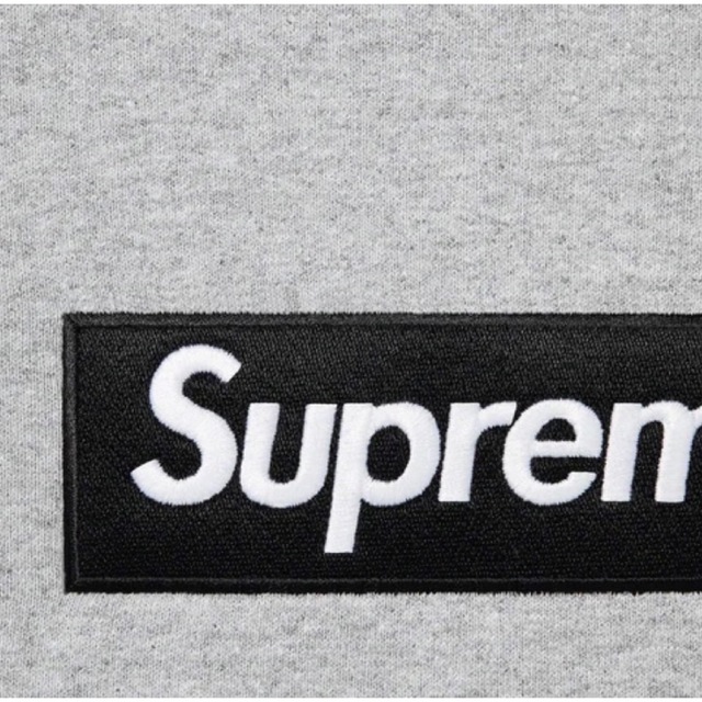 Supreme(シュプリーム)の新品 未着用 supreme Box Logo Crewneck Grey メンズのトップス(スウェット)の商品写真
