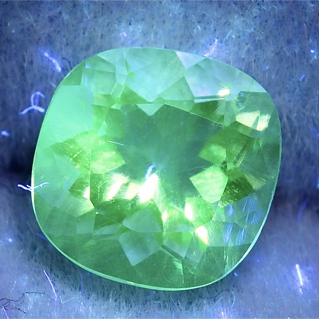 ハイアライトオパール0.59ct 数量は多い www.peterdawsontraining.co.uk
