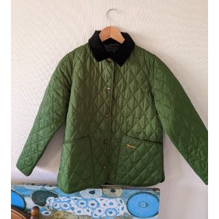 バーブァー(Barbour)の美品。Barbour キルティングジャケット　10/11(ジャケット/上着)