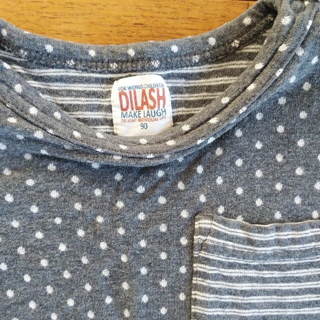 DILASH(ディラッシュ)のDILASH カットソー　90cm キッズ/ベビー/マタニティのキッズ服女の子用(90cm~)(Tシャツ/カットソー)の商品写真