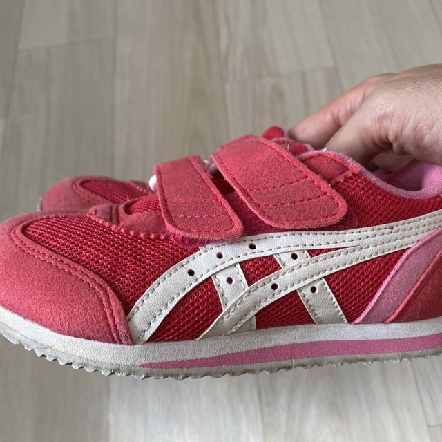 asics(アシックス)のアシックス　スニーカー キッズ/ベビー/マタニティのキッズ靴/シューズ(15cm~)(スニーカー)の商品写真