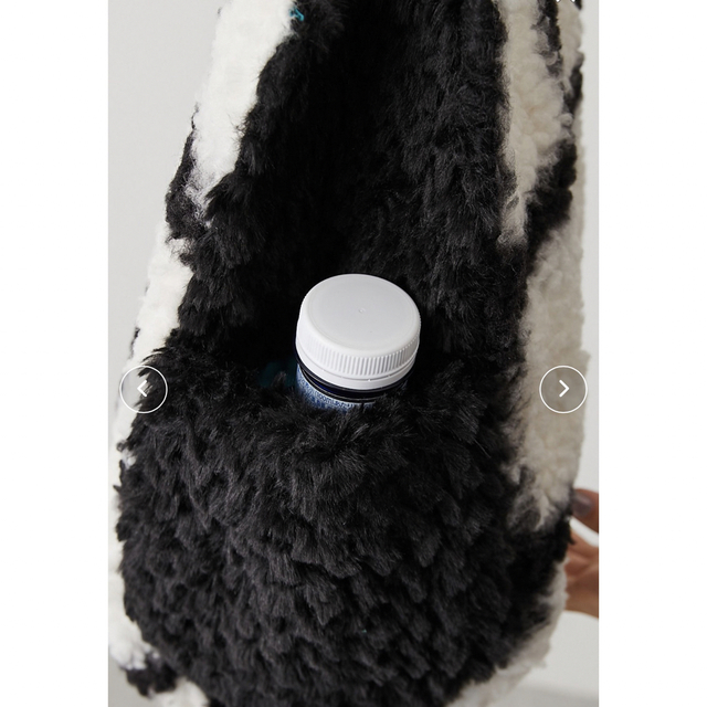 ear PAPILLONNER(イアパピヨネ)のイアパピヨネ　アーチハンドルフェイクファートートバッグ レディースのバッグ(トートバッグ)の商品写真