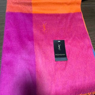 Yves Saint Laurent(マフラー/ショール)のフリマアイテム一覧 Yves Saint Laurent(マフラー/ショール)のフリマアイテム一覧