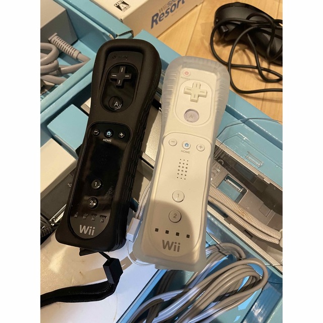 Wii(ウィー)のNintendo Wii RVL-S-KJ エンタメ/ホビーのゲームソフト/ゲーム機本体(家庭用ゲーム機本体)の商品写真