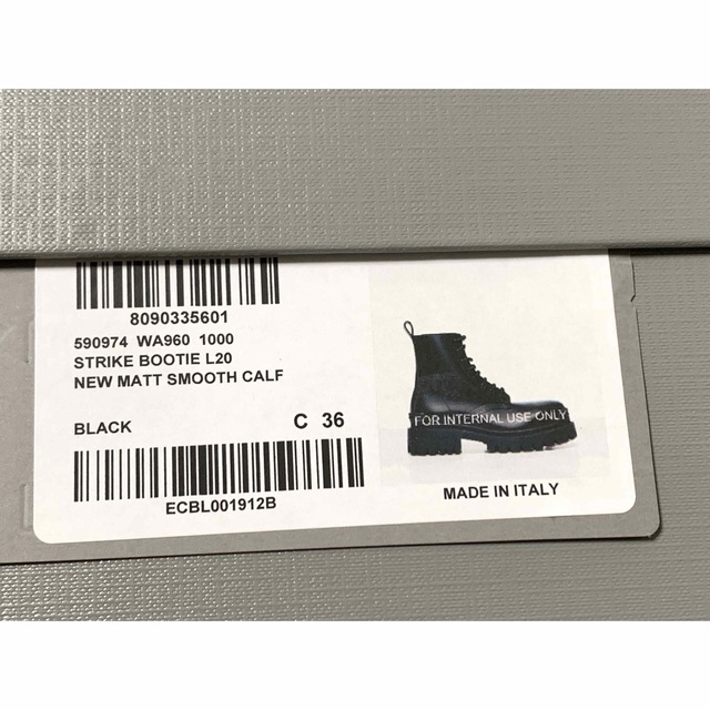 新品《 Balenciaga 》Strike Lace-up Boots 36