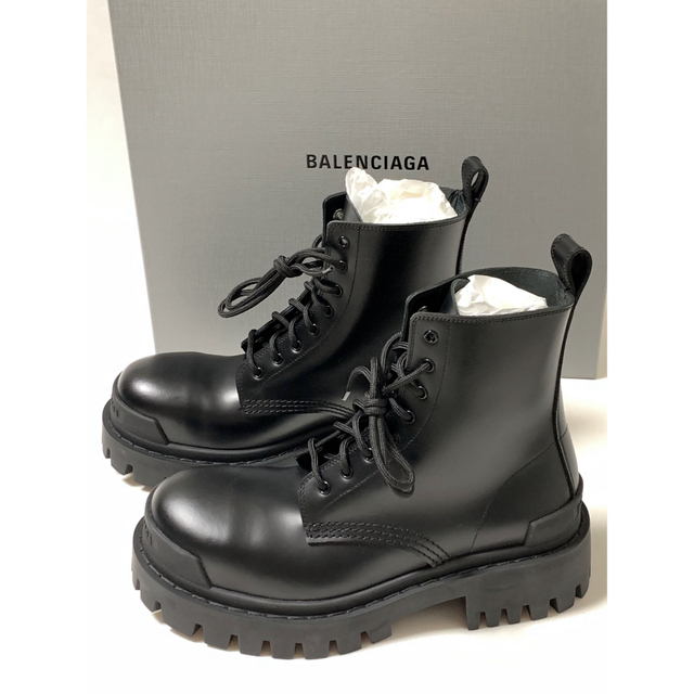 新品《 Balenciaga 》Strike Lace-up Boots 36