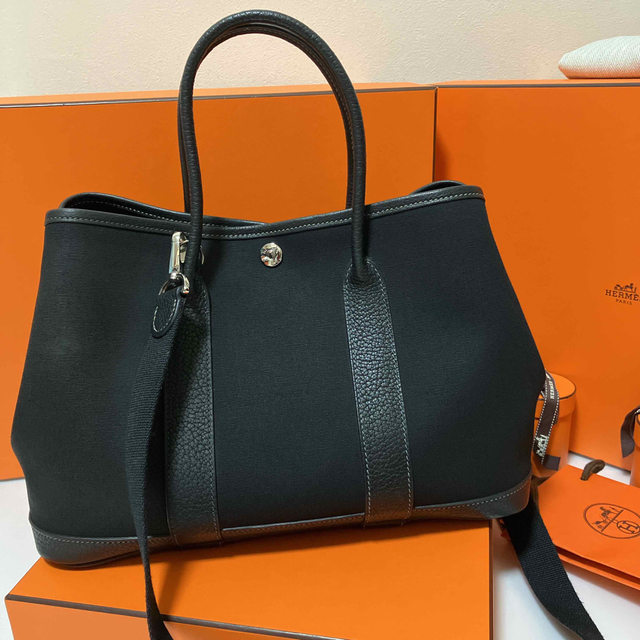 Hermes(エルメス)の専用♡超美品★エルメス ガーデンパーティTPM  ストラップ付き⭐︎ 黒 正規品 レディースのバッグ(トートバッグ)の商品写真