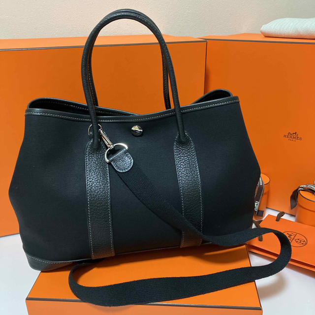 Hermes(エルメス)の専用♡超美品★エルメス ガーデンパーティTPM  ストラップ付き⭐︎ 黒 正規品 レディースのバッグ(トートバッグ)の商品写真