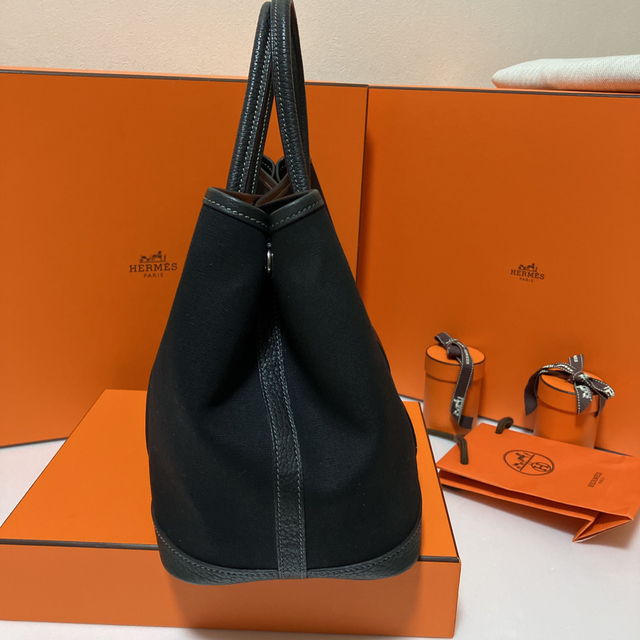 Hermes(エルメス)の専用♡超美品★エルメス ガーデンパーティTPM  ストラップ付き⭐︎ 黒 正規品 レディースのバッグ(トートバッグ)の商品写真