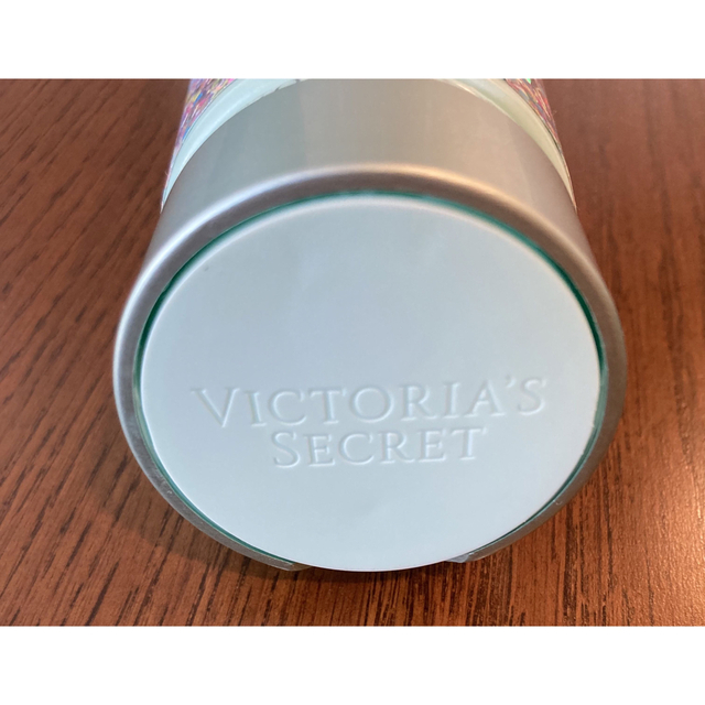 Victoria's Secret(ヴィクトリアズシークレット)のVICTORIA’S SECRET ボディクリーム Cake Confetti コスメ/美容のボディケア(ボディクリーム)の商品写真