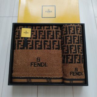 FENDI - 新品未使用 FENDIバスタオルセットの通販 by mimi's shop ...