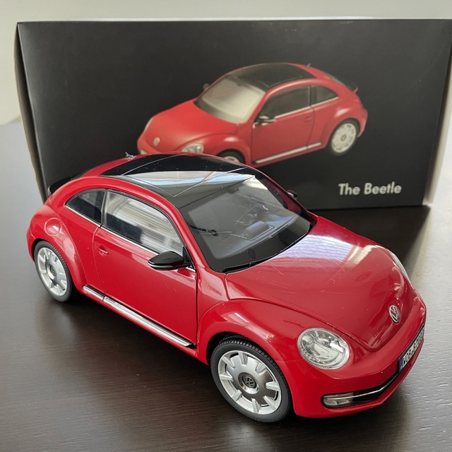 ミニカー1/18 箱無し VW Beetle 1999 No.446
