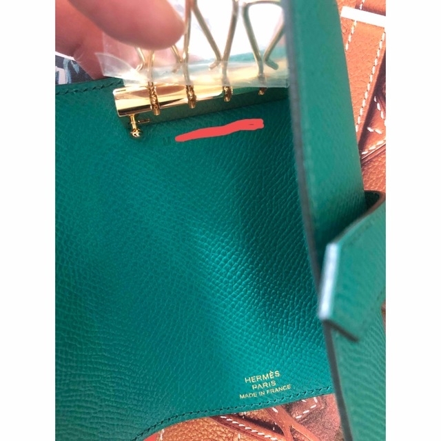 Hermes(エルメス)の新品未使用。 エルメス　キーケース　緑／ゴールド金具 レディースのファッション小物(キーケース)の商品写真