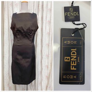 フェンディ(FENDI)のフェンディ　ワンピース　ブラウン　ノースリーブ　イタリア製(ひざ丈ワンピース)