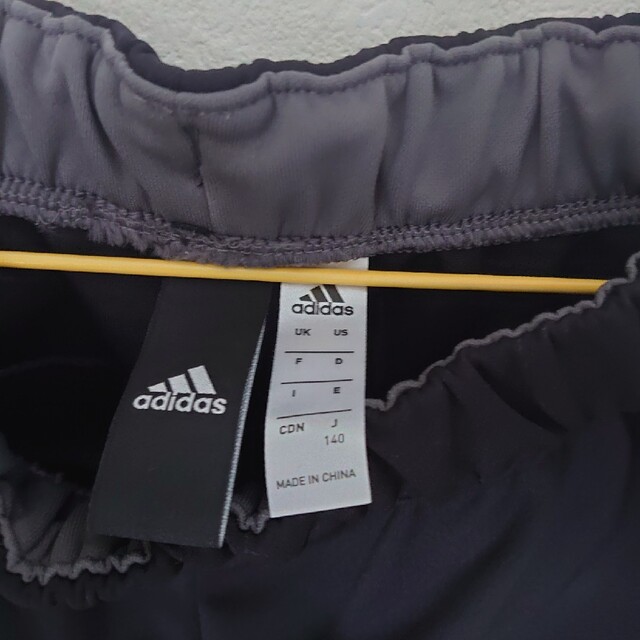 adidas(アディダス)の☆アディダス　ジャージ上下140  未使用品☆ キッズ/ベビー/マタニティのキッズ服男の子用(90cm~)(その他)の商品写真