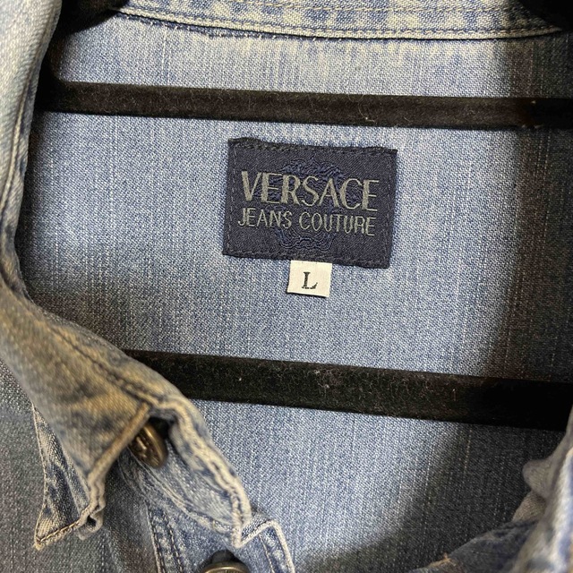 VERSACE(ヴェルサーチ)のVERSACE  JEANS  COUTURE メンズのトップス(シャツ)の商品写真