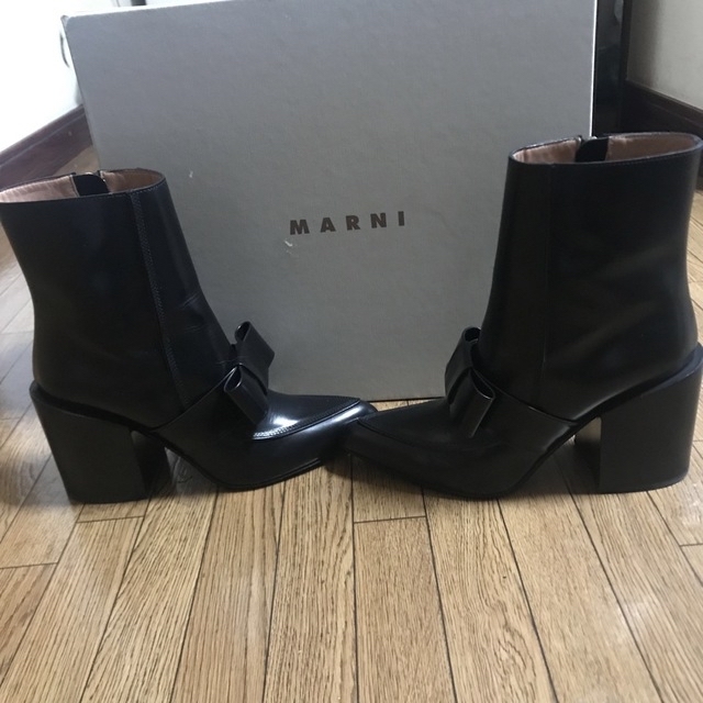 Marni(マルニ)のMARNI マルニ　美品レザーリボンショートブーツ　ブラック レディースの靴/シューズ(ブーツ)の商品写真