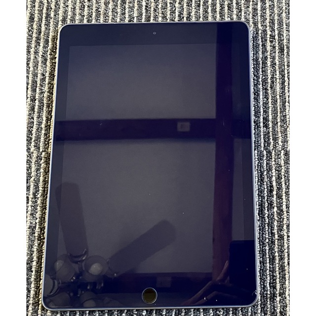 最大70%オフ通販 値下げ!【美品】iPad 第6世代 2018 128GB スマホ