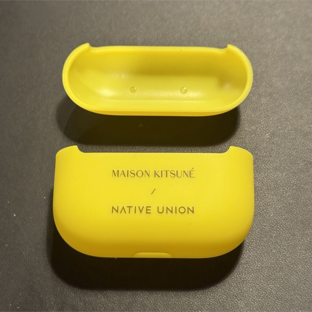 MAISON KITSUNE'(メゾンキツネ)のNative Union メゾンキツネ AirPods Proケース スマホ/家電/カメラのスマホアクセサリー(モバイルケース/カバー)の商品写真