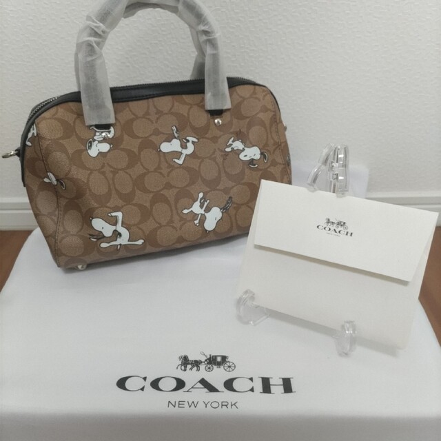 COACH(コーチ)のコーチ　COACH スヌーピー　コラボ　ミニボストンバッグ レディースのバッグ(ボストンバッグ)の商品写真