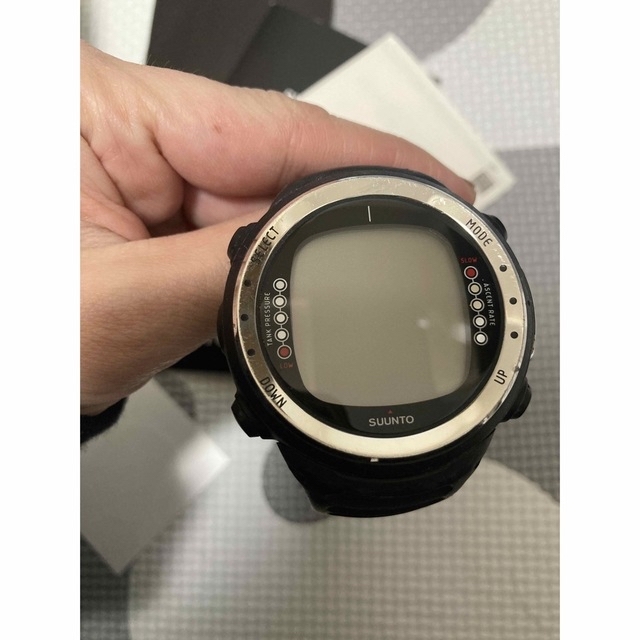 SUUNTO(スント)のダイコン Suunto D4i ブラック 美品  スポーツ/アウトドアのスポーツ/アウトドア その他(マリン/スイミング)の商品写真