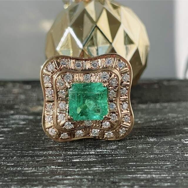 K18 緑の宝石の代表『エメラルド』ペンダントトップ