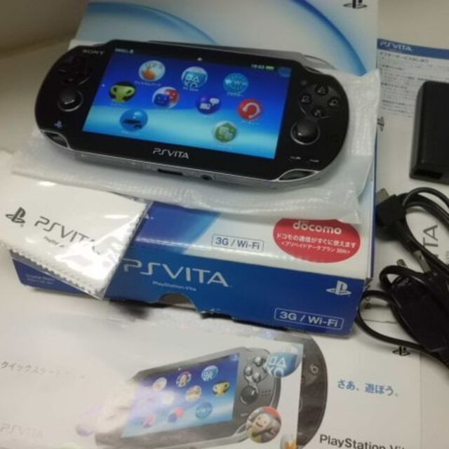 PlayStation Vita(プレイステーションヴィータ)のPSVITA PCH-1100 エンタメ/ホビーのゲームソフト/ゲーム機本体(携帯用ゲーム機本体)の商品写真