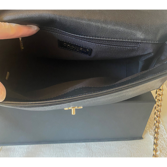 CHANEL(シャネル)の専用　極美　CHANEL 2way Vステッチ ターンロック　ショルダーバッグ　 レディースのバッグ(ショルダーバッグ)の商品写真