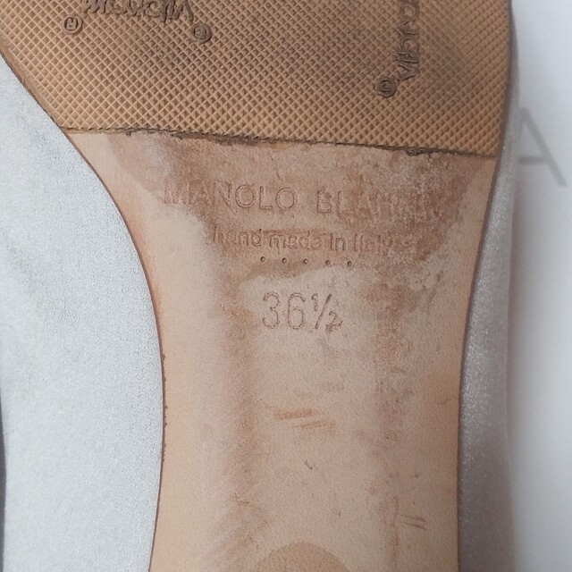 MANOLO BLAHNIK(マノロブラニク)の正規品✨マノロブラニク　ハンギシ　フラットシューズ　ライトグレー　サテン レディースの靴/シューズ(バレエシューズ)の商品写真