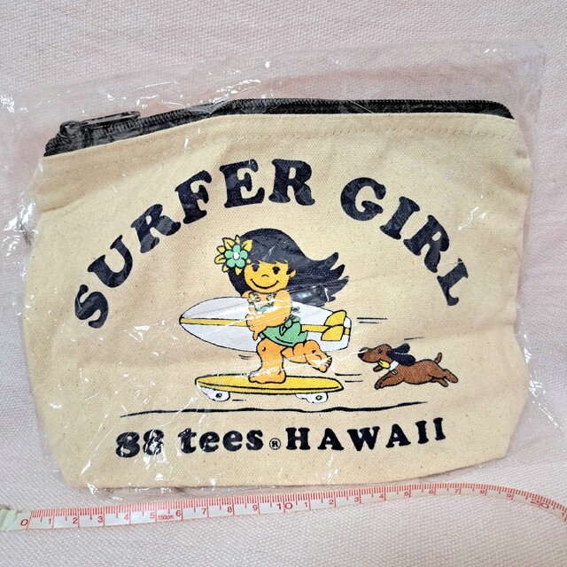 88TEES(エイティーエイティーズ)の【値下げ】ハワイ　ポーチ　88 tees Hawaii レディースのファッション小物(ポーチ)の商品写真