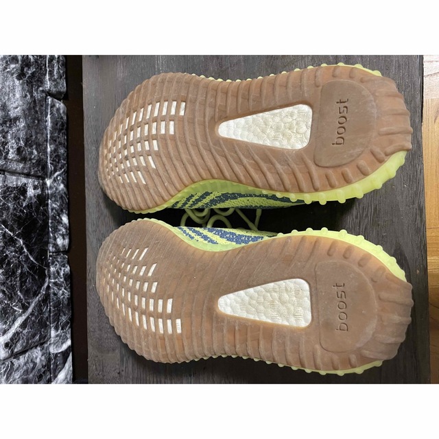 YEEZY（adidas）(イージー)のイージーブースト　350V2 メンズの靴/シューズ(スニーカー)の商品写真