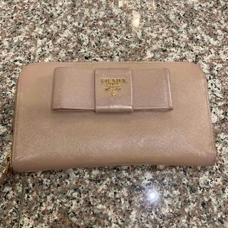 プラダ(PRADA)のPRADA 長財布 サフィアーノ リボン　ベージュ　正規品(財布)