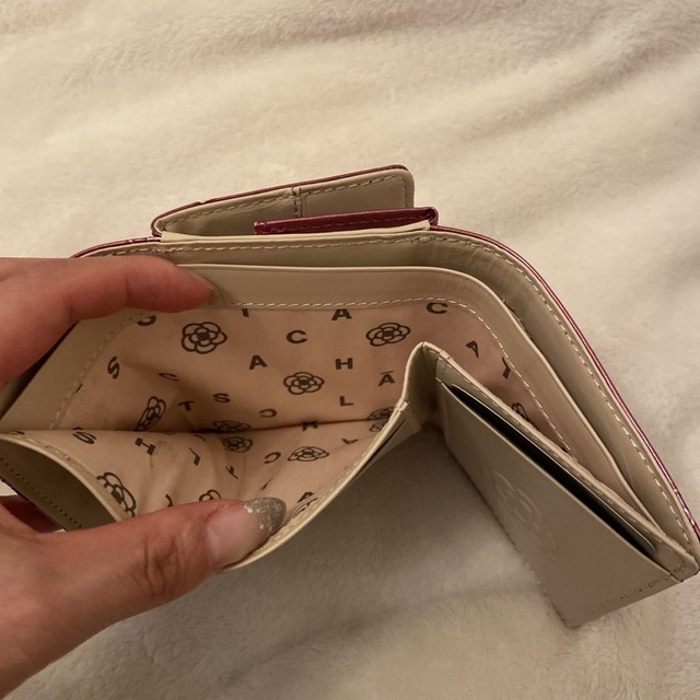 CLATHAS(クレイサス)の【新品未使用】CLATHAS エナメル三つ折財布 レディースのファッション小物(財布)の商品写真