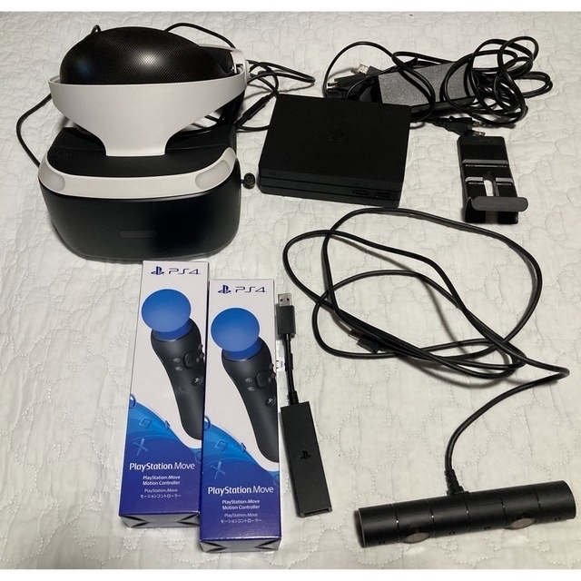 PlayStation VR(プレイステーションヴィーアール)のPlayStation VR MEGA PACK CUHJ-16010 エンタメ/ホビーのゲームソフト/ゲーム機本体(その他)の商品写真